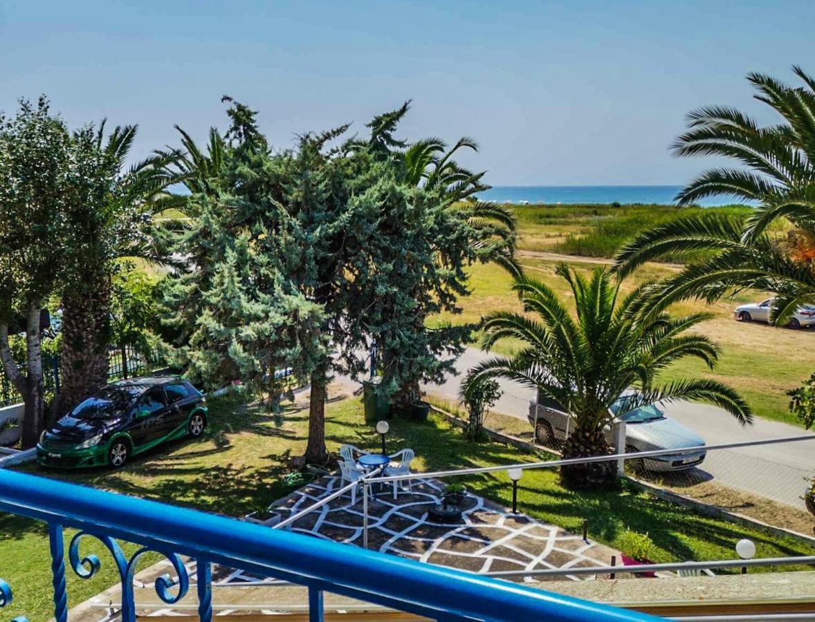 Galinis' Sea Front Studios Nea Kallikrateia المظهر الخارجي الصورة