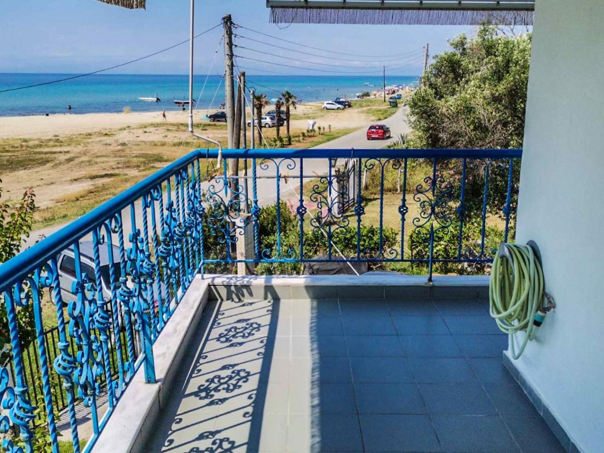 Galinis' Sea Front Studios Nea Kallikrateia المظهر الخارجي الصورة