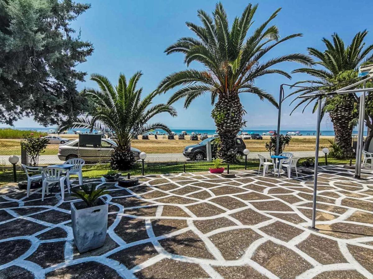 Galinis' Sea Front Studios Nea Kallikrateia المظهر الخارجي الصورة